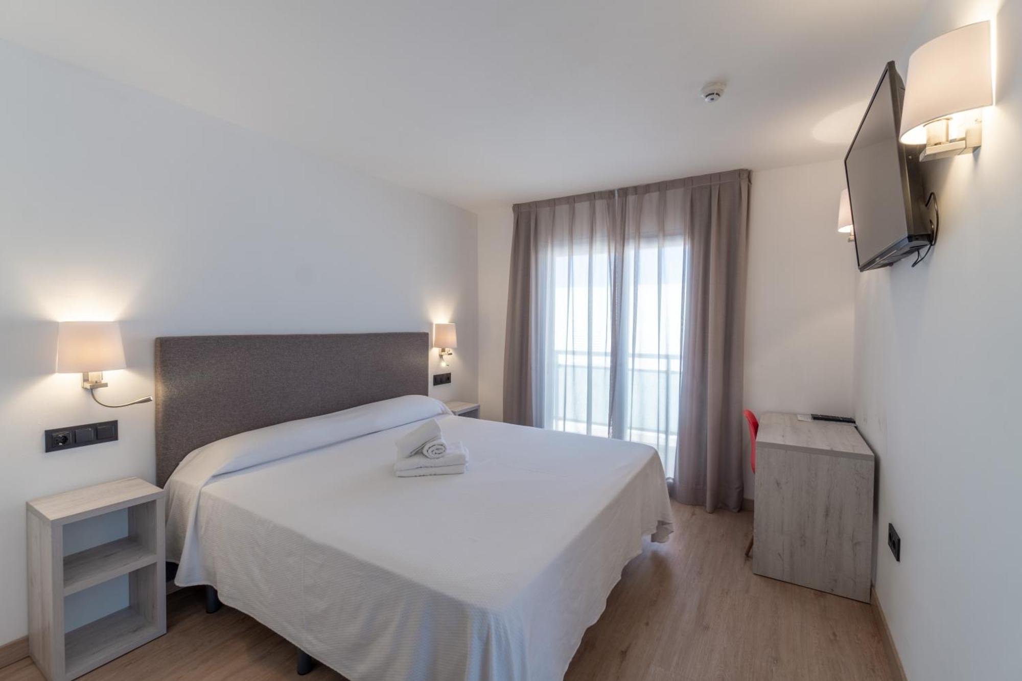 Hotel Costa Brava Roses Esterno foto